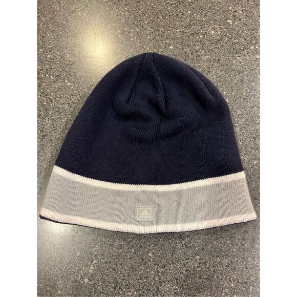 Adidas beanie hat - Picture 2 of 6